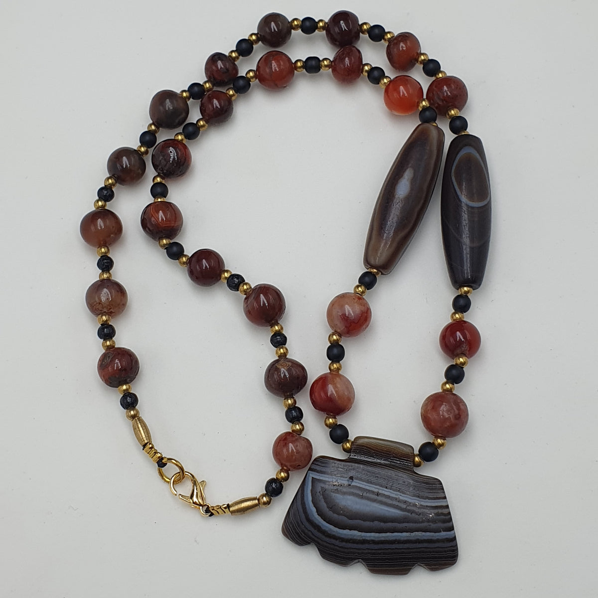 Collier de perles en agate d'œil naturel Suliemani vintage avec cornaline