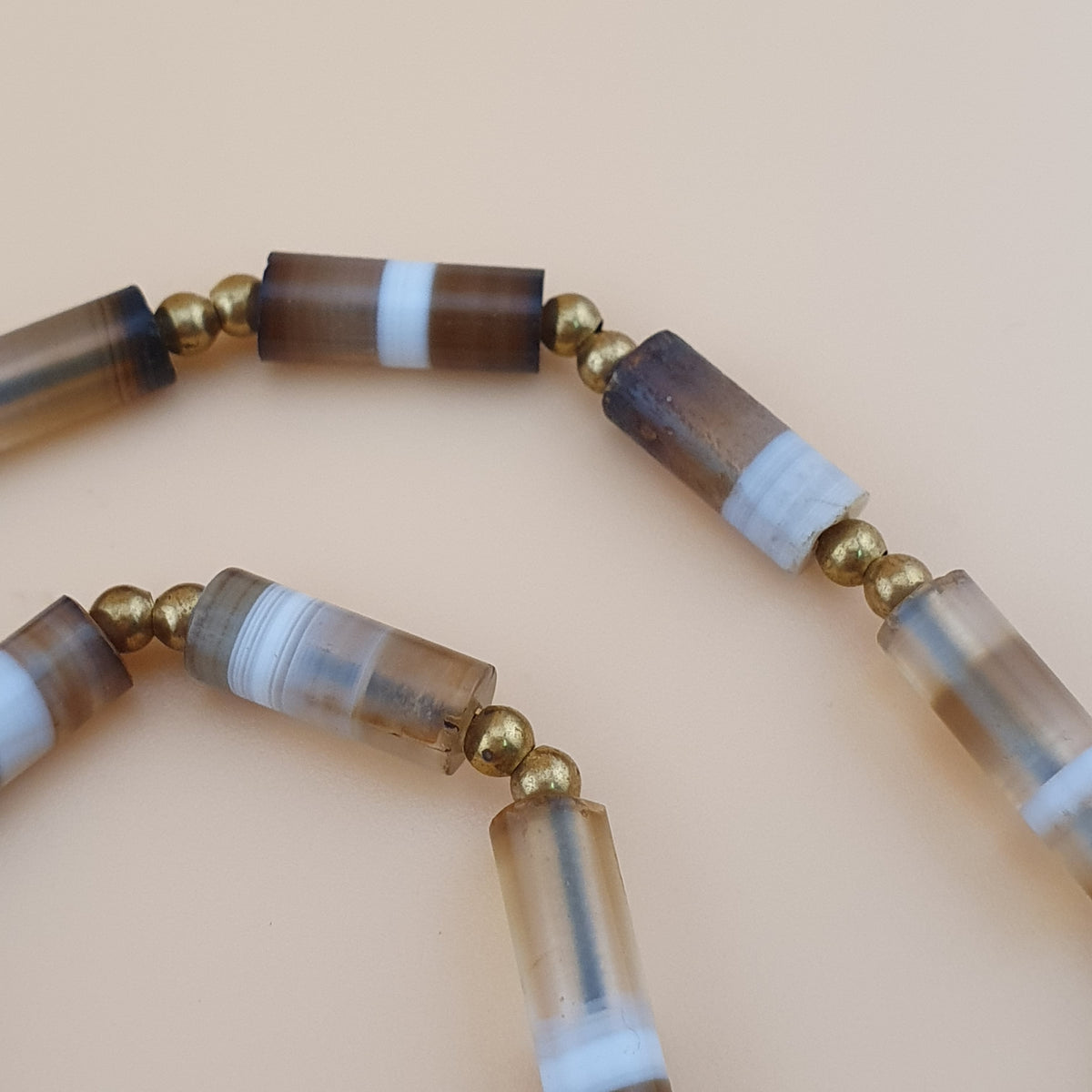 Collier de perles d'agate yéménites authentiques antiques 22 pouces