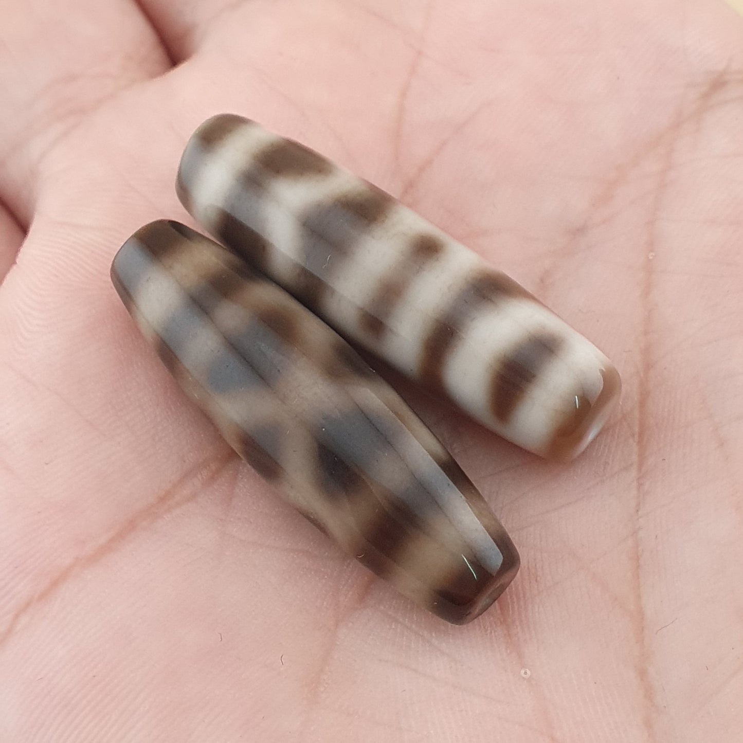 Vintage Earth & Sky and Chain link Pattern Himalayan Tibetan Agate Bead Amulet