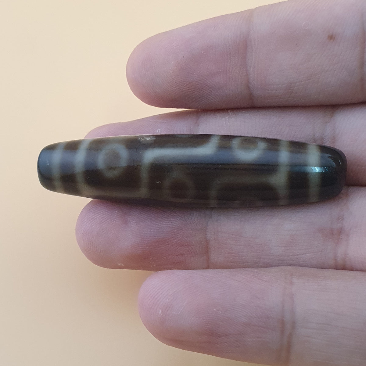 Pendentif Amulette Perle Dzi en Agate Tibétaine à 9 Yeux de l'Himalaya