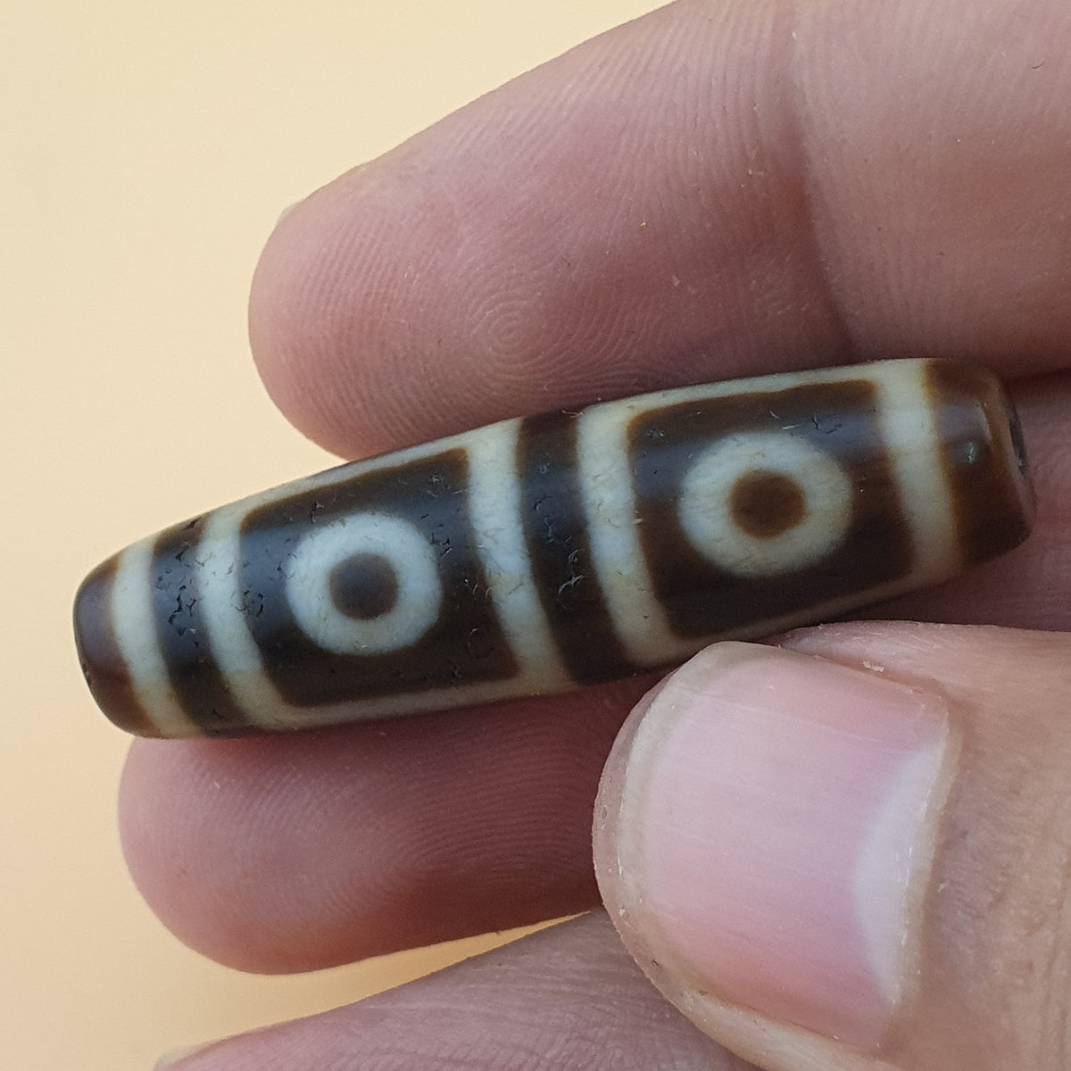 Amulette tibétaine ancienne perle Dzi en agate à 4 yeux de l'Himalaya