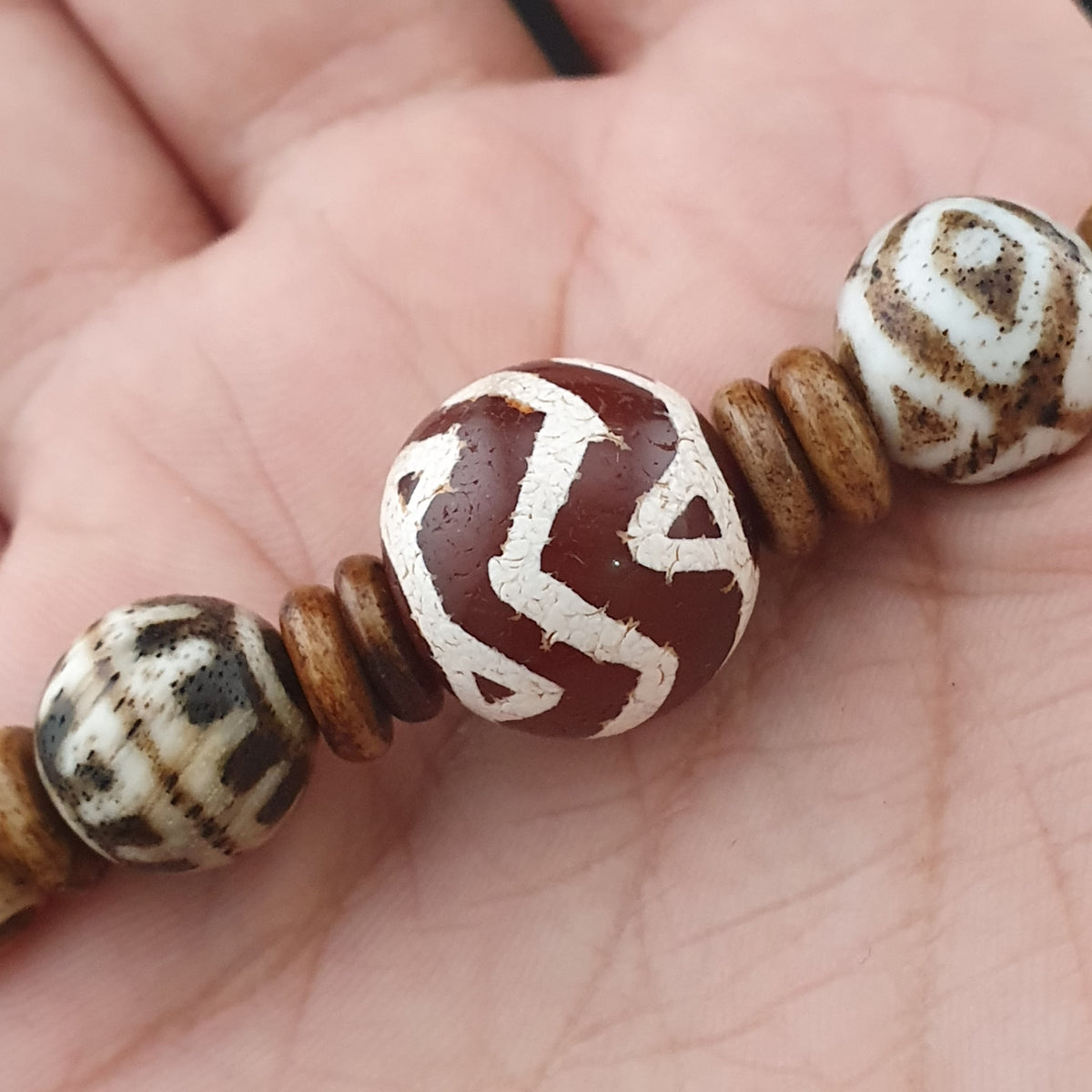 Armband mit antiken, geätzten Karneol-Achat- und Pumtek-Pyu-Perlen