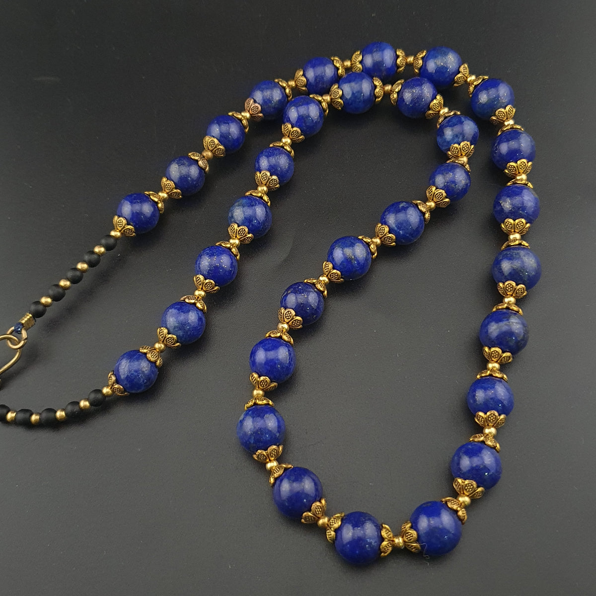 Vintage blau Lapislazuli & Messing Perlen Edelsteinkette