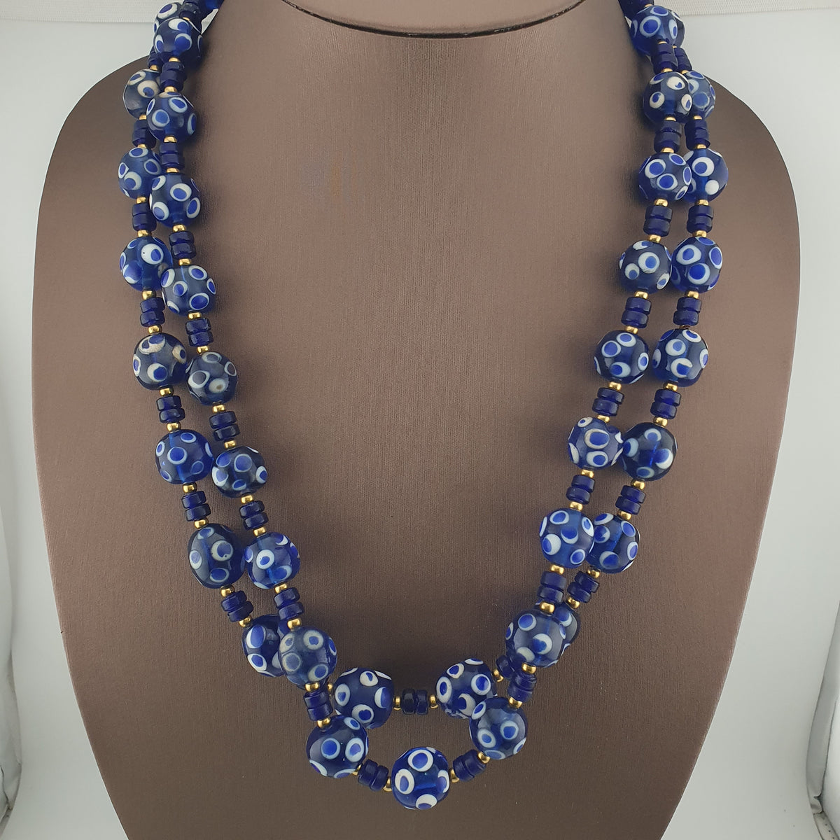Collier de perles de verre millefiori style vénitien ancien