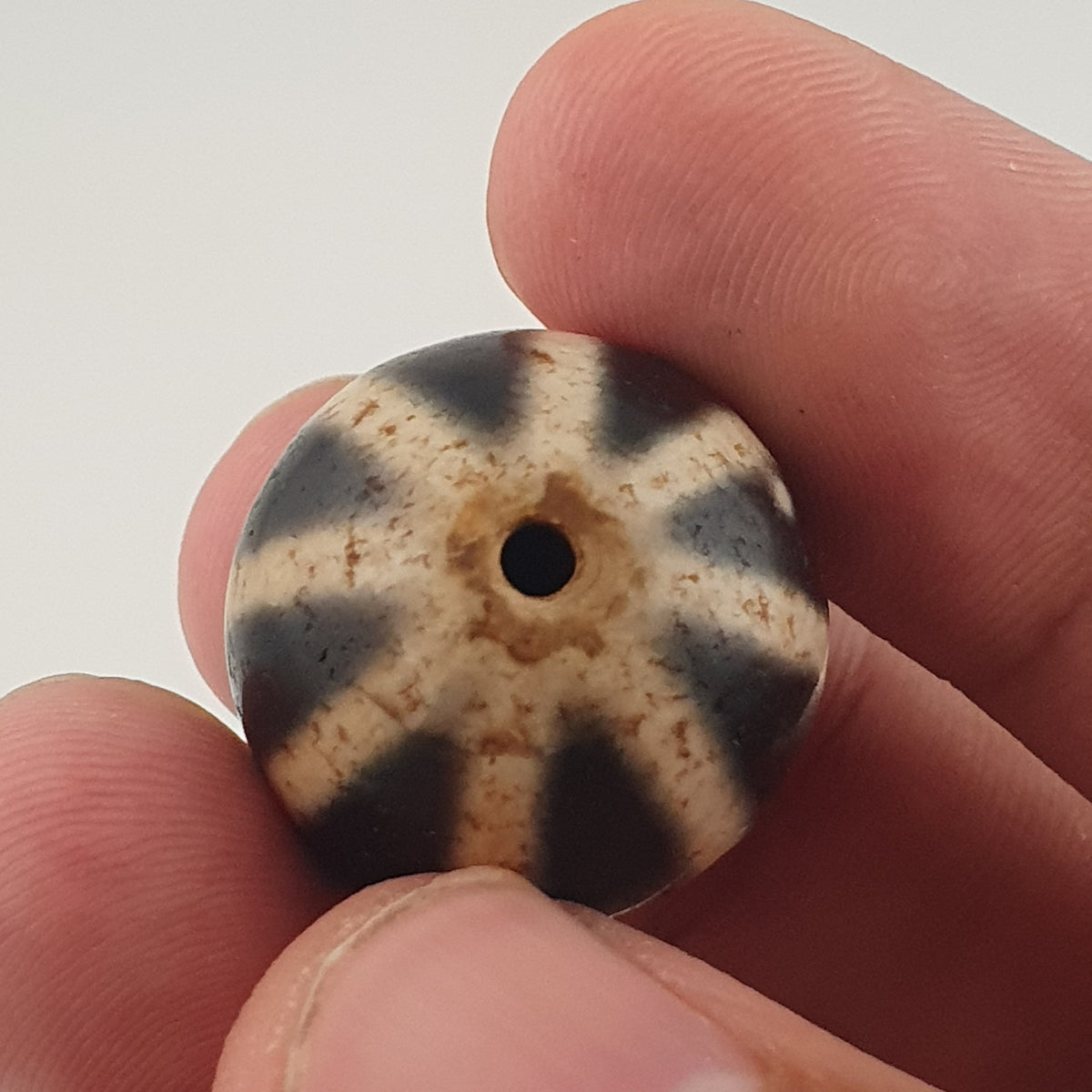 Vintage Himalayan Tibetan Melon Desgin Agate Dzi Bead Amulet