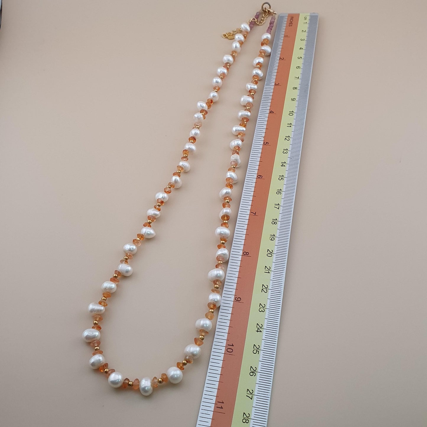 Elegant Fresh Water Pearl and Agate Beads Necklace