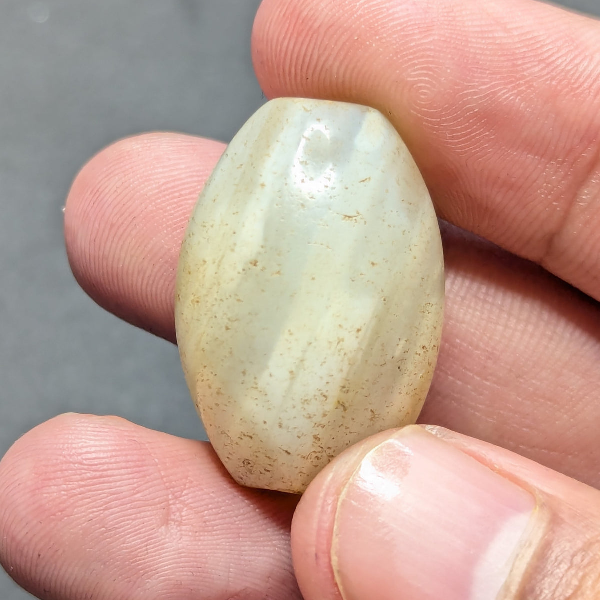 Amulette Vintage Perlée en Agate du Moyen-Orient Yéménite