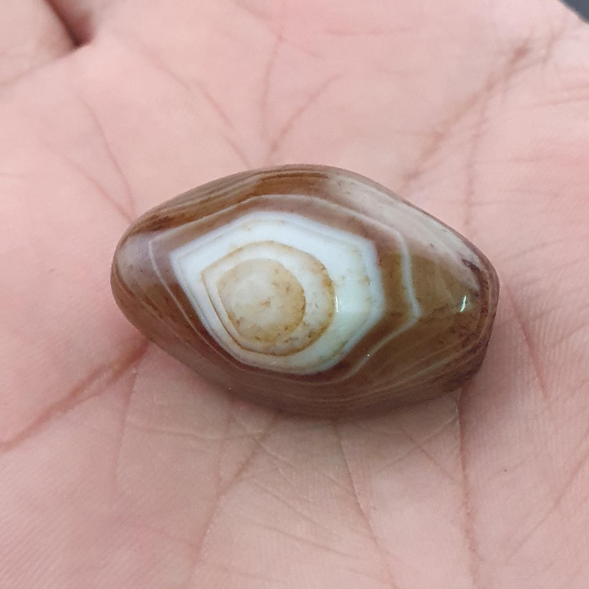 Vintage Suliemani Eye Agate Bead Amulet: Natural Gemstone (32.4mm)