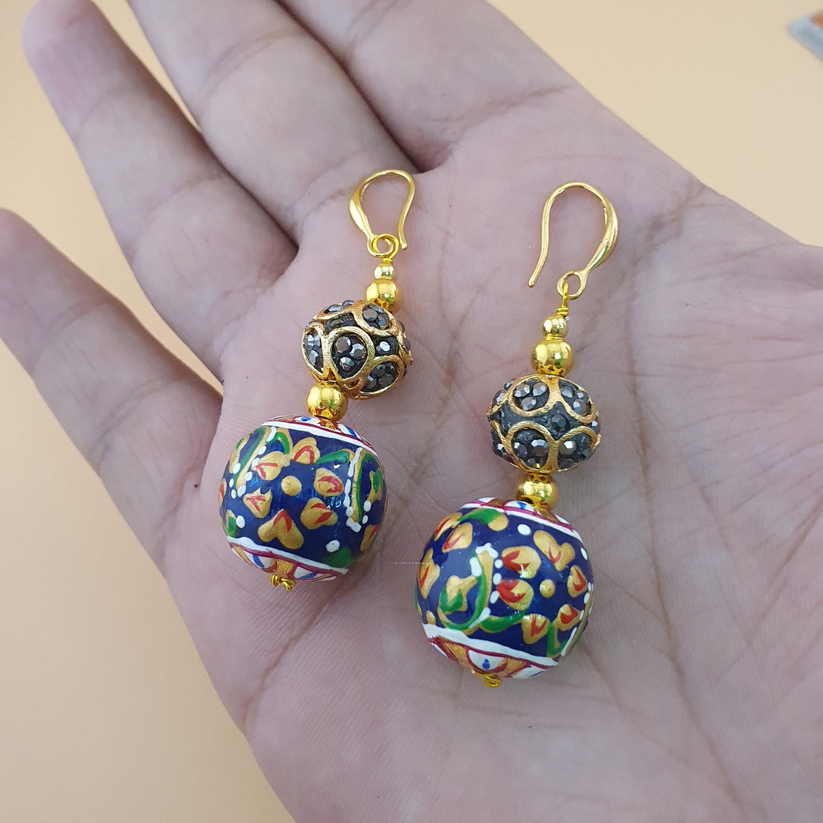 Boucles d'oreilles pendantes en émail faites à la main : Design afghan plaqué or