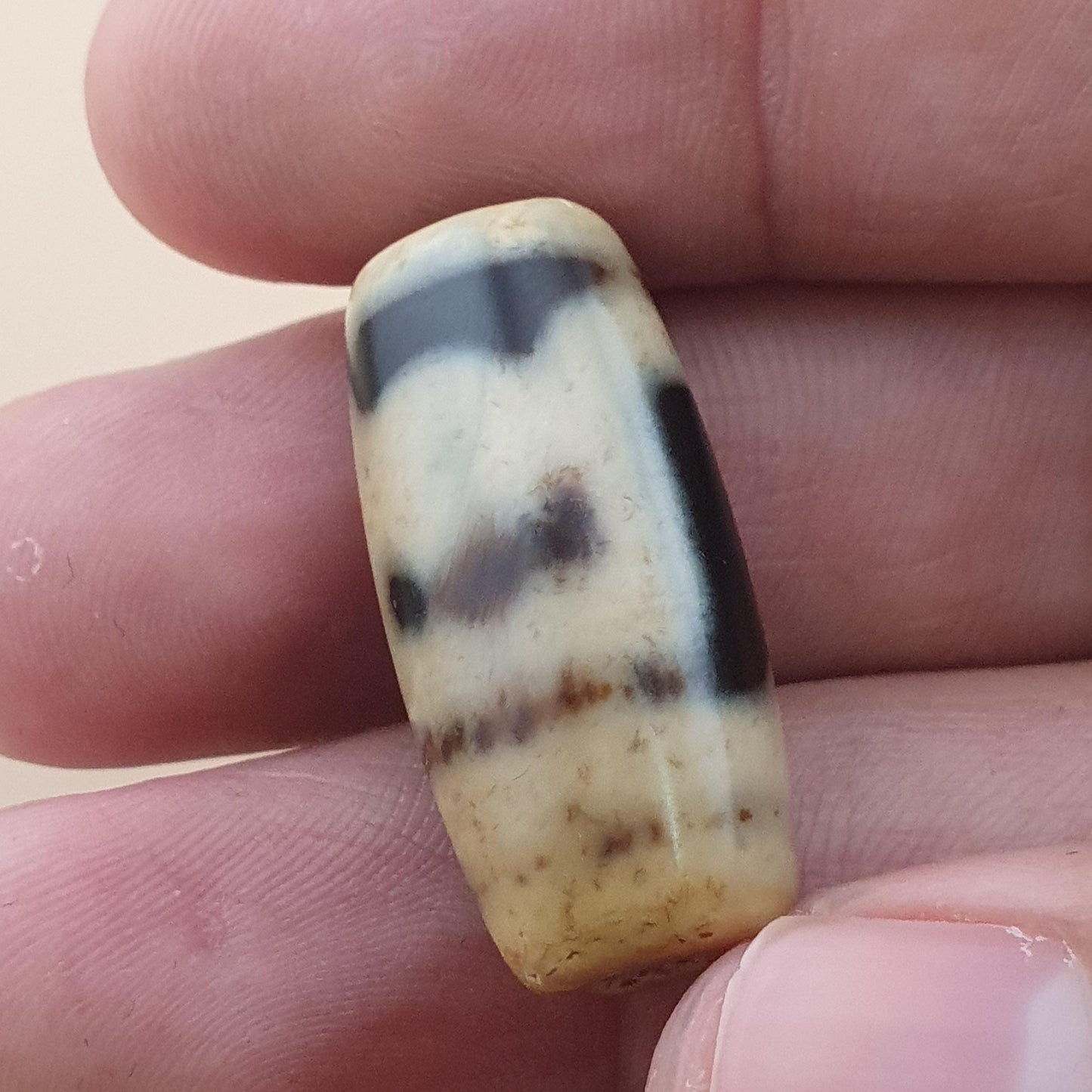Vintage Unique Pattern Himalayan Tibetan Agate Bead Amulet
