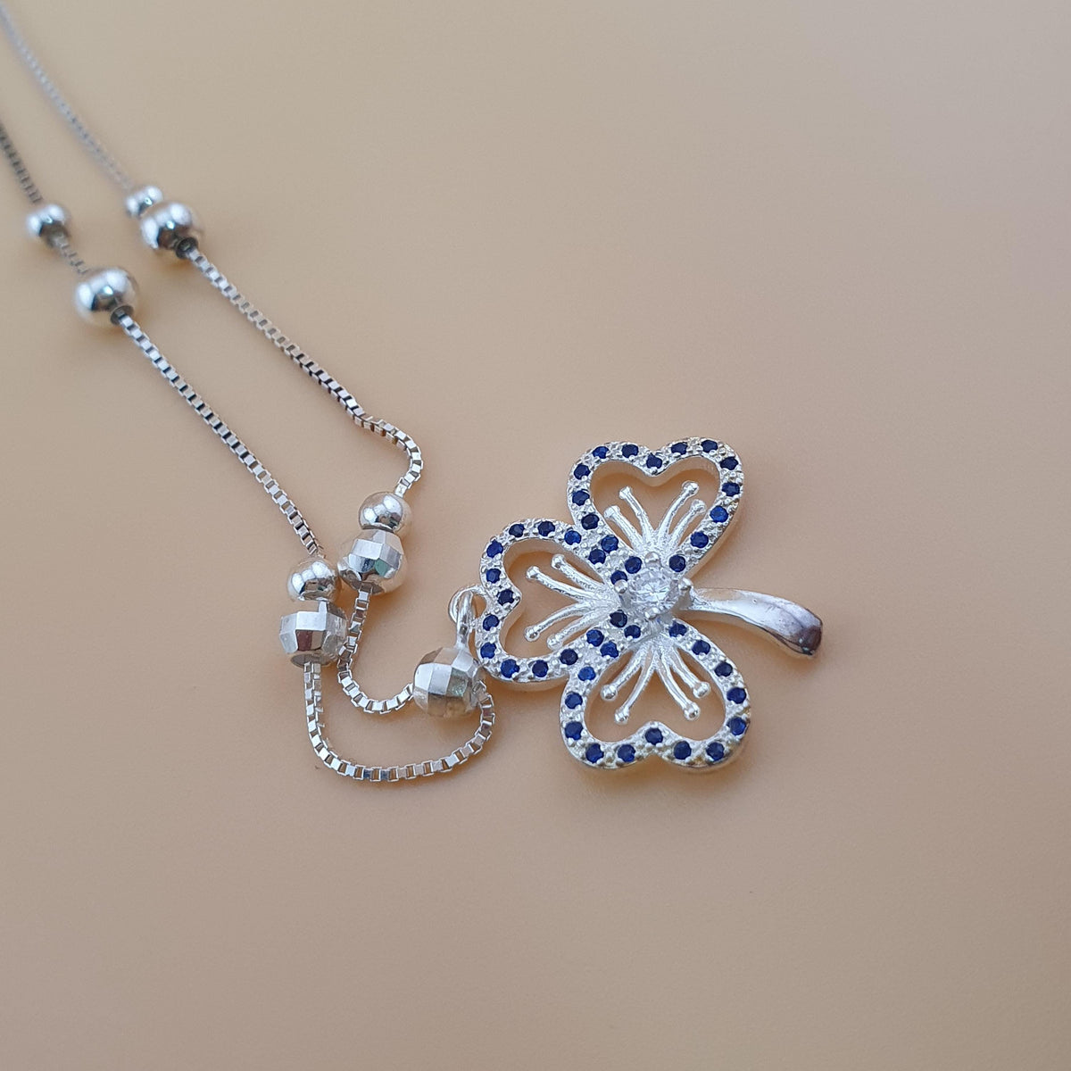 Elegant 925 Sterling Silver Four-Leaf Clover Pendant Blue & White Zirconia Stones Silver Chain
