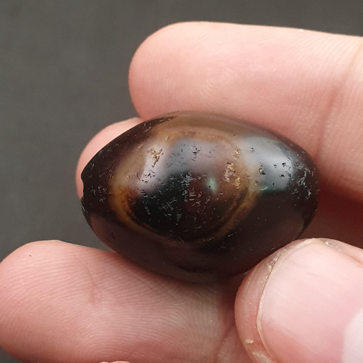Rare Perle Amulette en Agate Naturelle de Suliemani Vintage