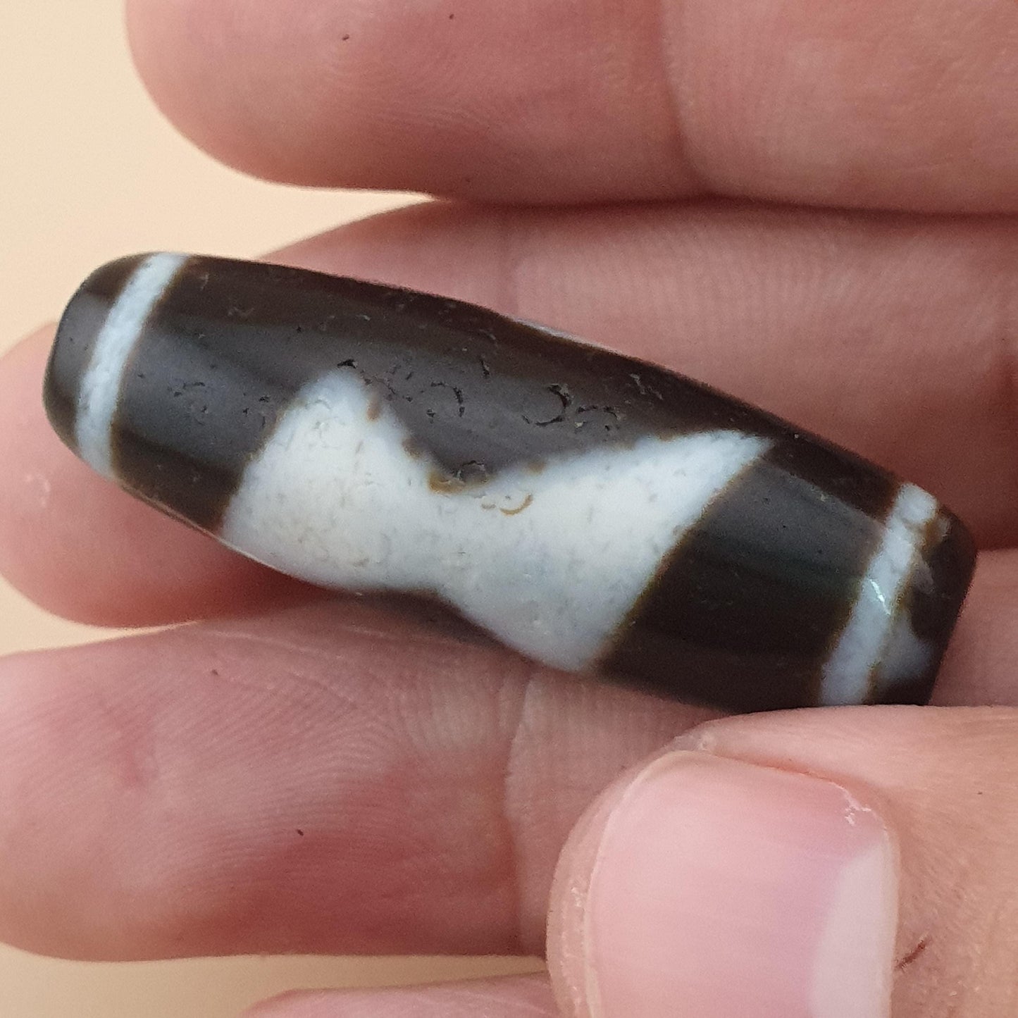 Antique Himalayan Flower Motif Energy Agate Dzi Talisman