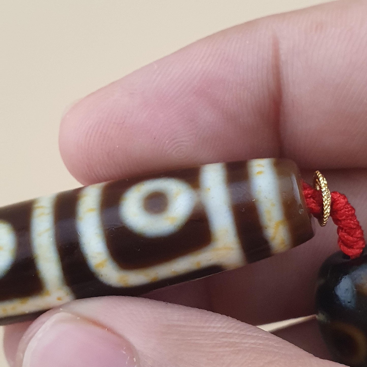 Seltene Vintage Tibetische 4-Augen-Dzi-Perle Sammlerstück Himalaya Amulett aus Achat