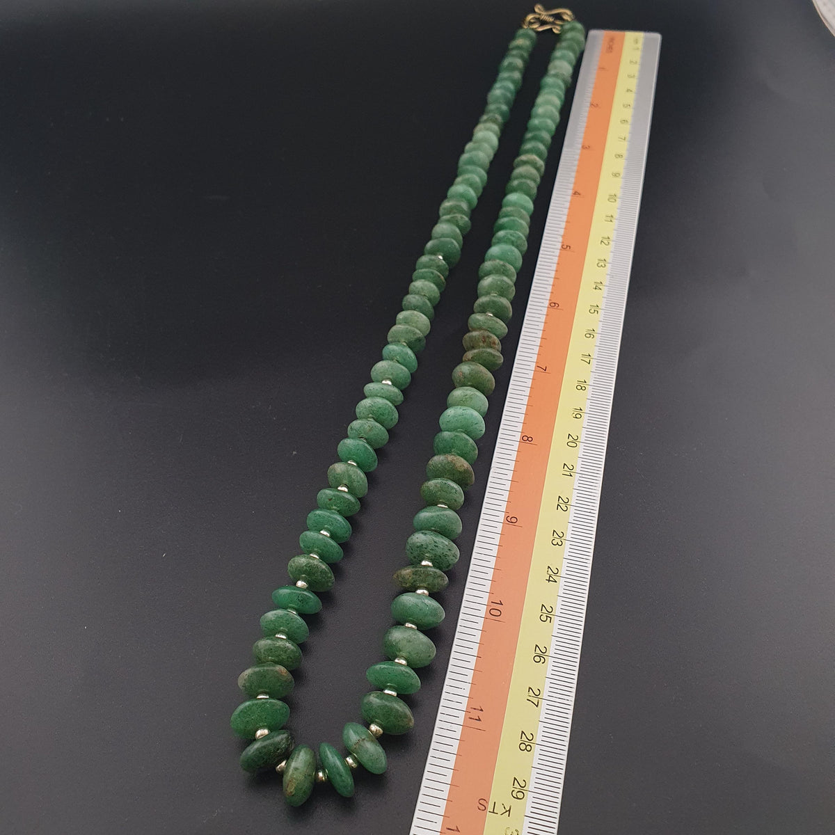 Collier de perles de jade en forme de pneu vintage