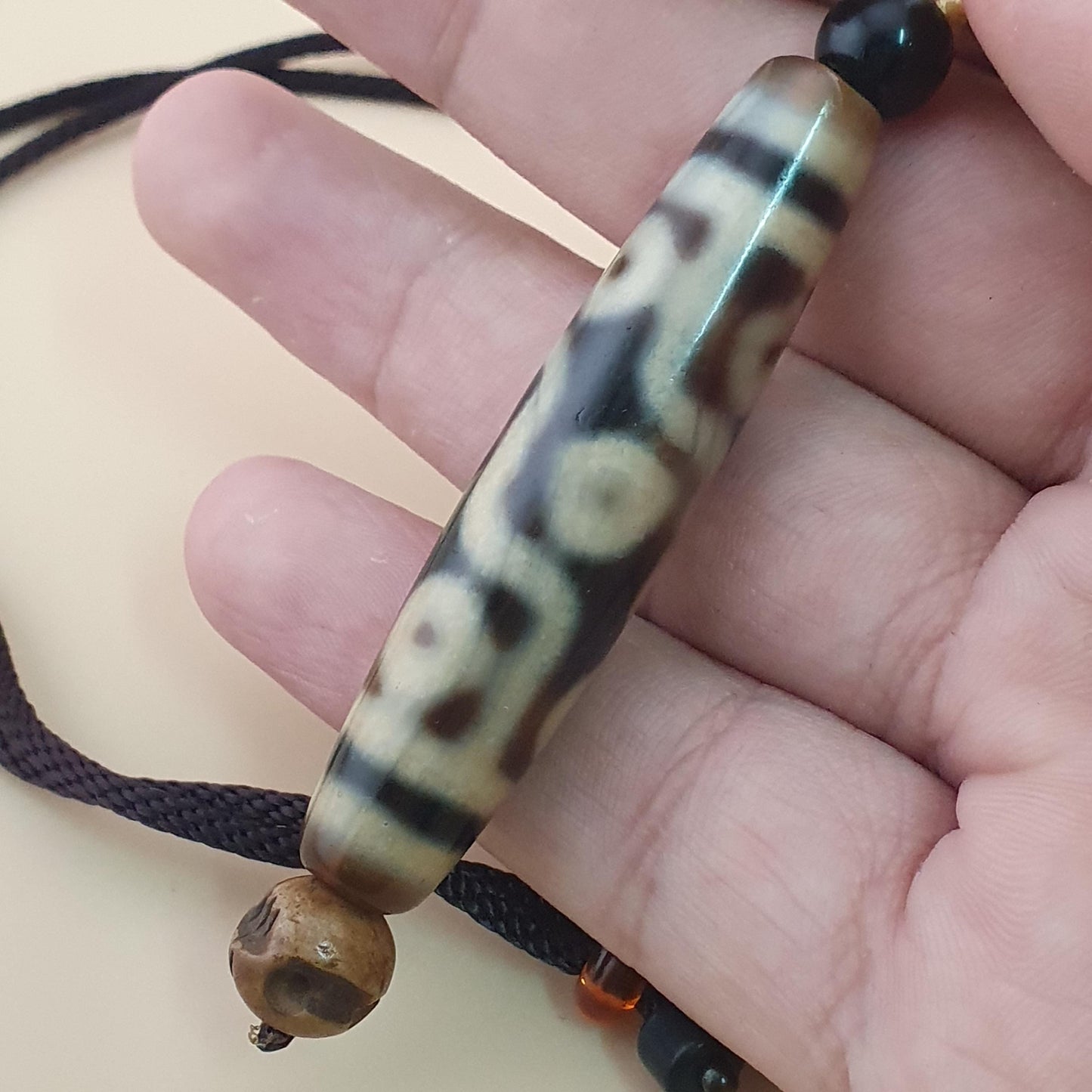 Vintage Himalayan Tibetan 9 Eyes Agate Bead Amulet