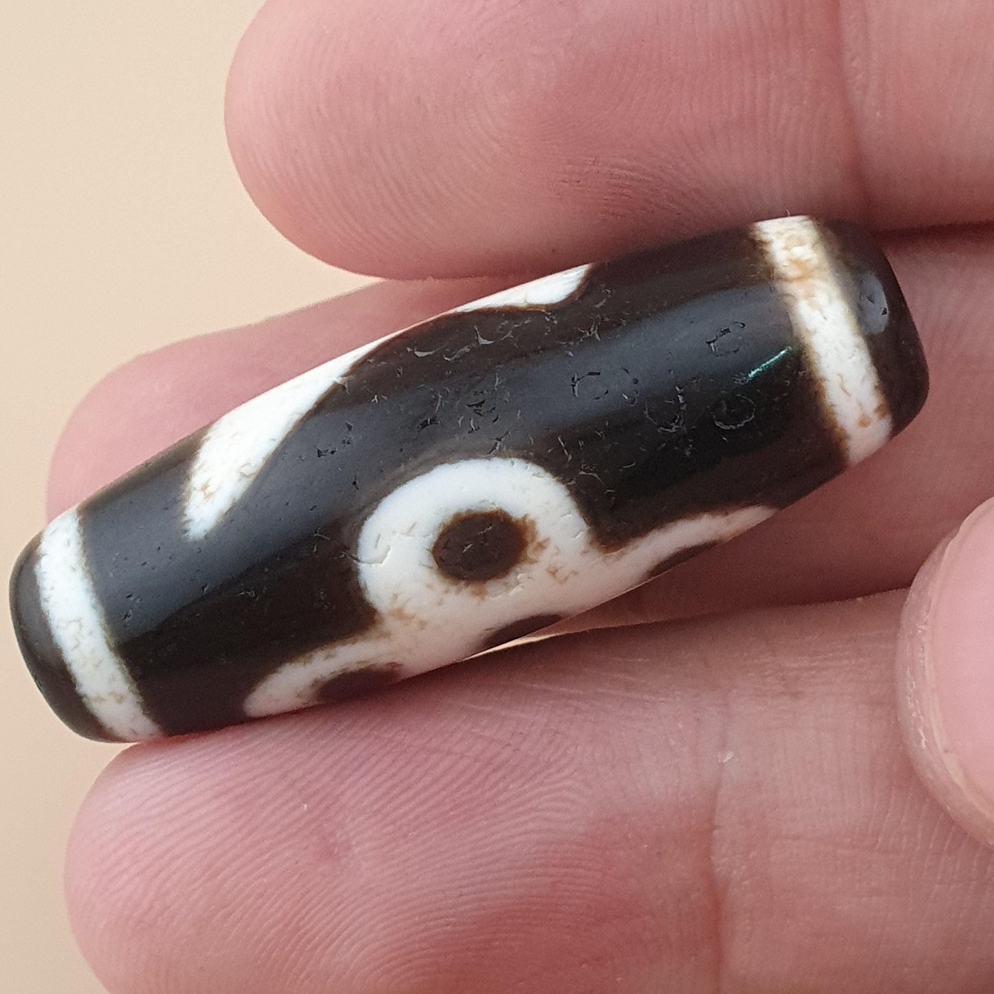 Vintage Himalayan Tibetan Floral & Energy Motif Agate Dzi Amulet
