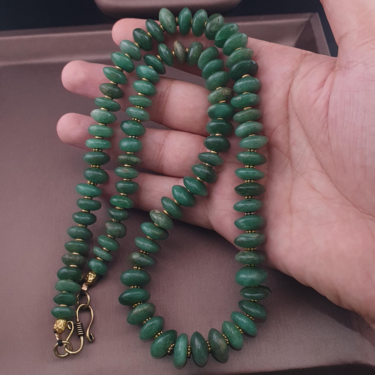 Collier de perles vintage en forme de pneu de jade