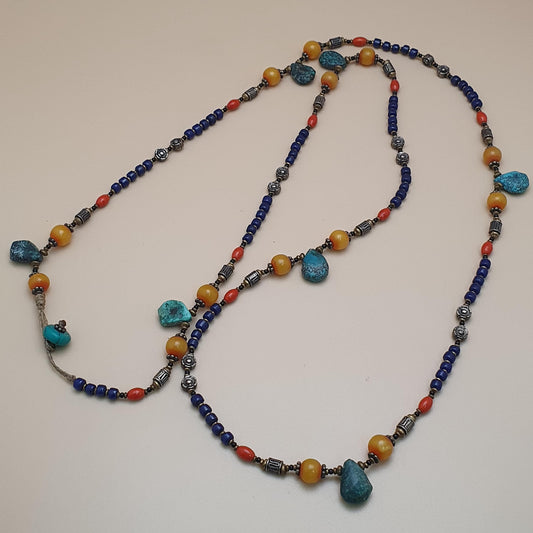 Vintage Tribal Lapis-, Korallen- und Ethnokette mit Türkistropfen