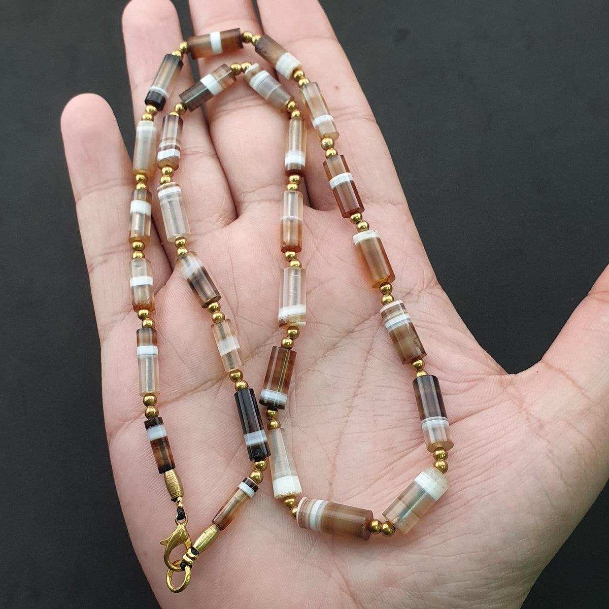 Collier de perles d'agate yéménites authentiques antiques 22 pouces