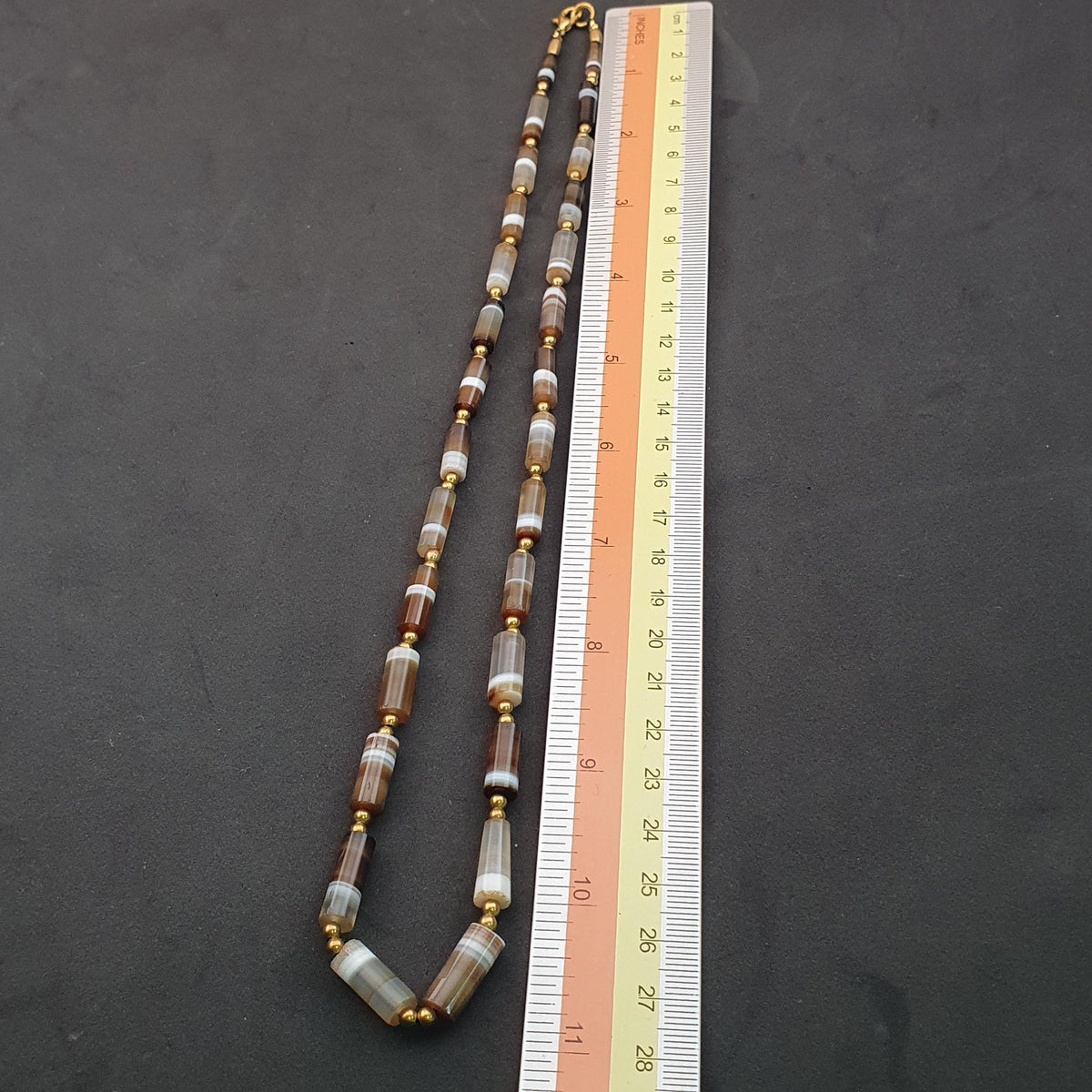 Collier de perles d'agate yéménites authentiques antiques 22 pouces