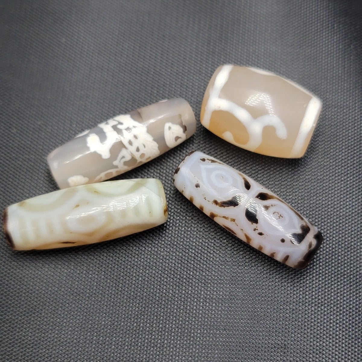 Vintage nepalesische tibetische Achat Lot 4 Perlen