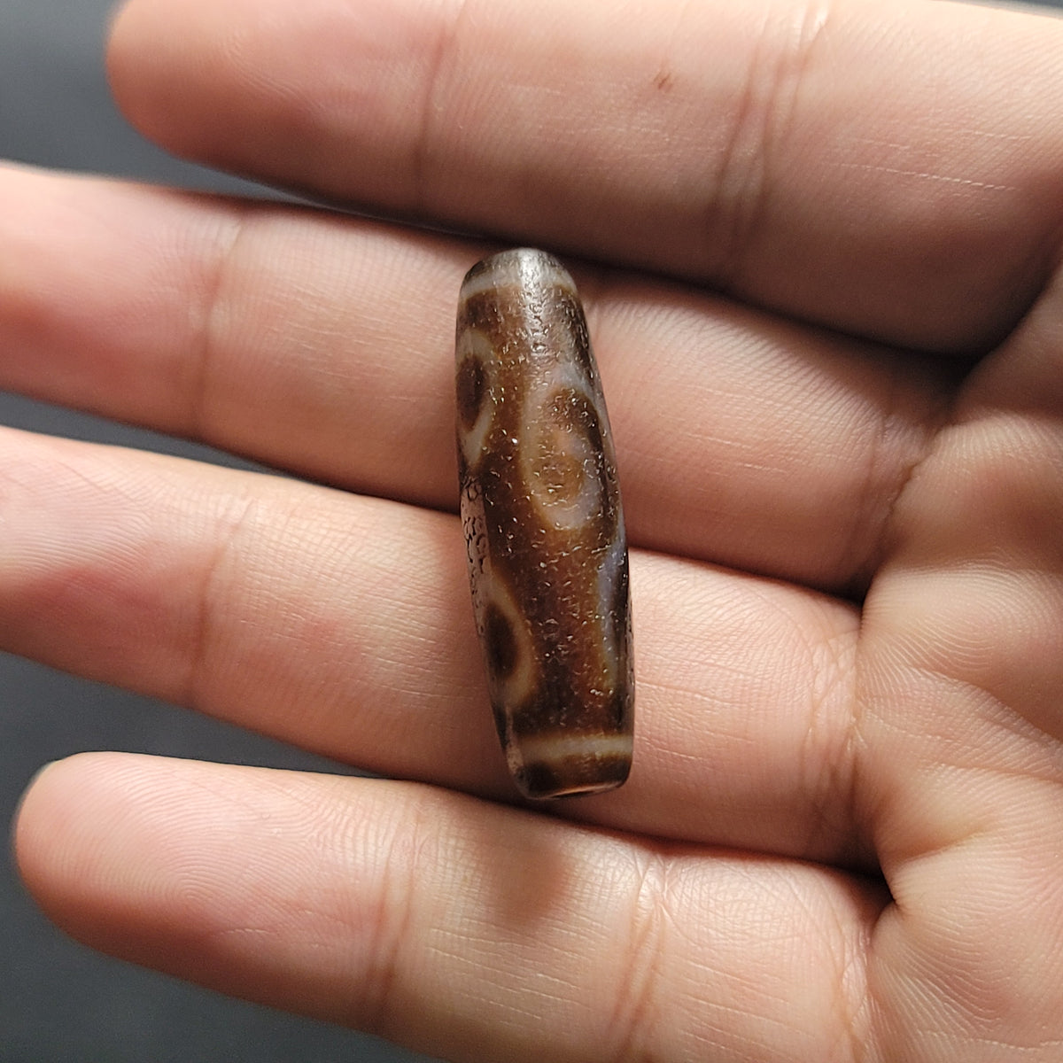 Perle d'Agate Tibétaine Népalaise Amulette 4 Yeux Motif Vintage