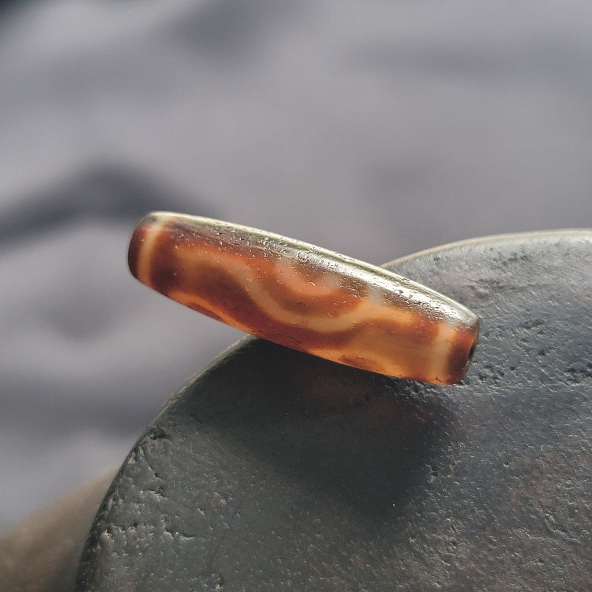 Perle d'Agate Tibétaine Népalaise Amulette 4 Yeux Motif Vintage