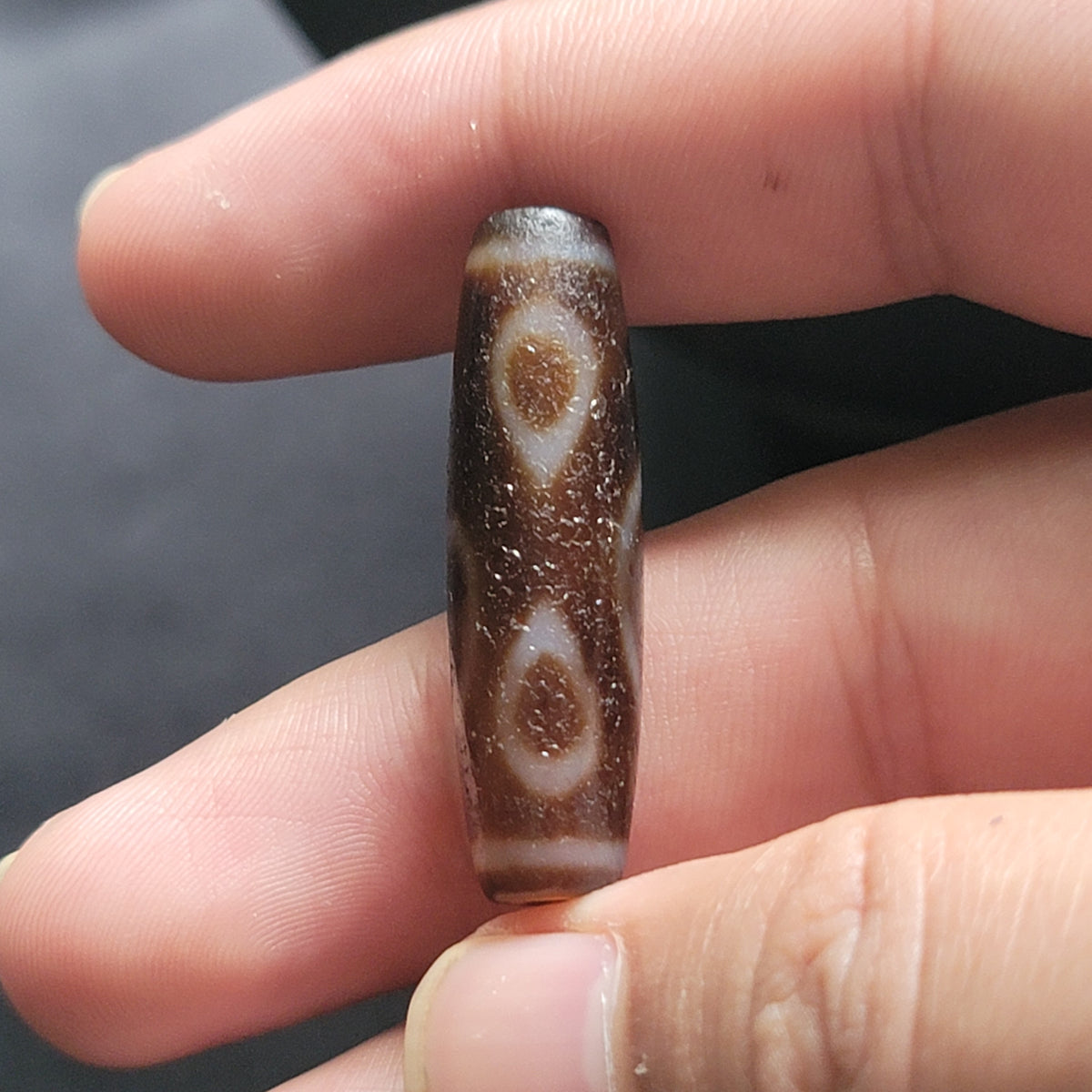 Perle d'Agate Tibétaine Népalaise Amulette 4 Yeux Motif Vintage