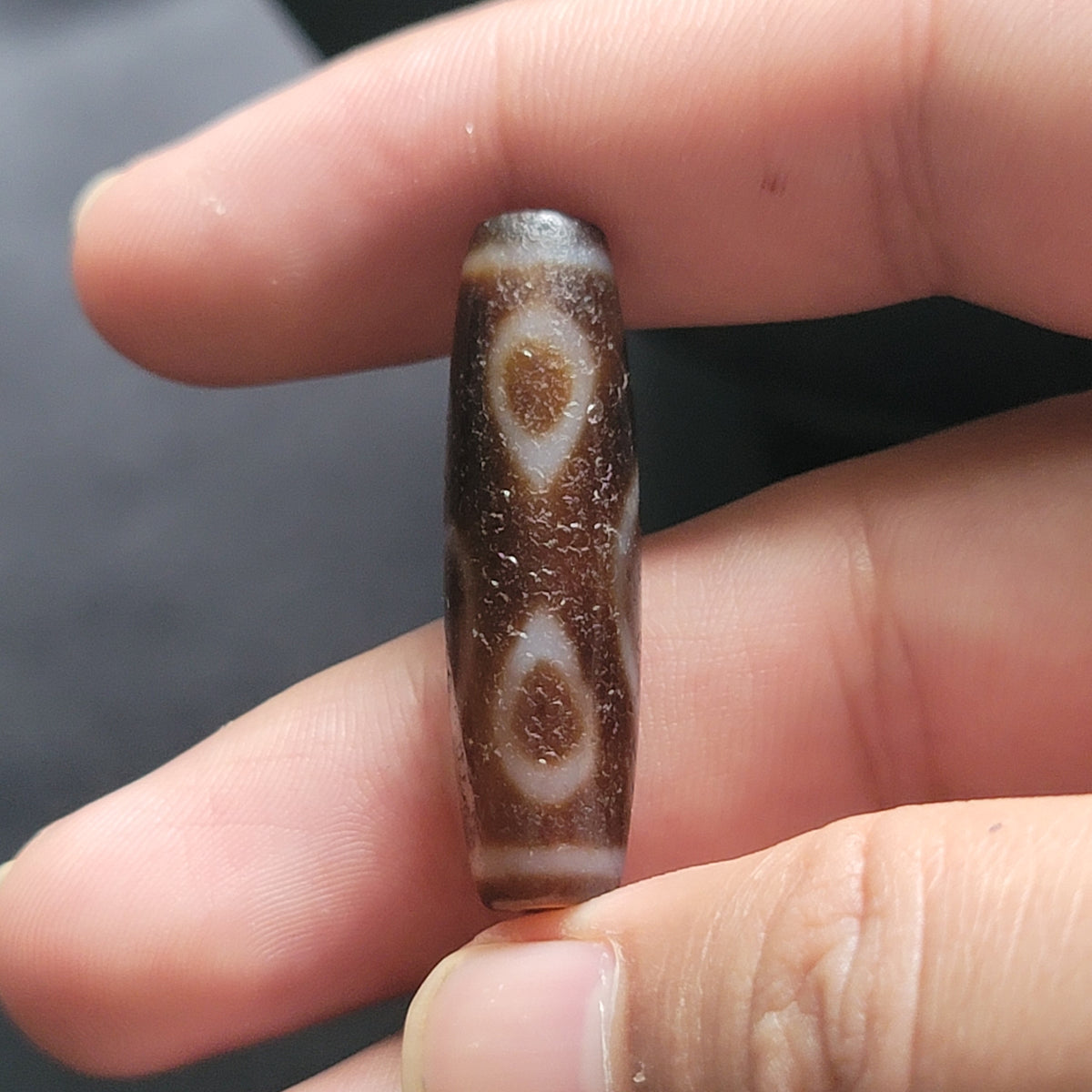Perle d'Agate Tibétaine Népalaise Amulette 4 Yeux Motif Vintage