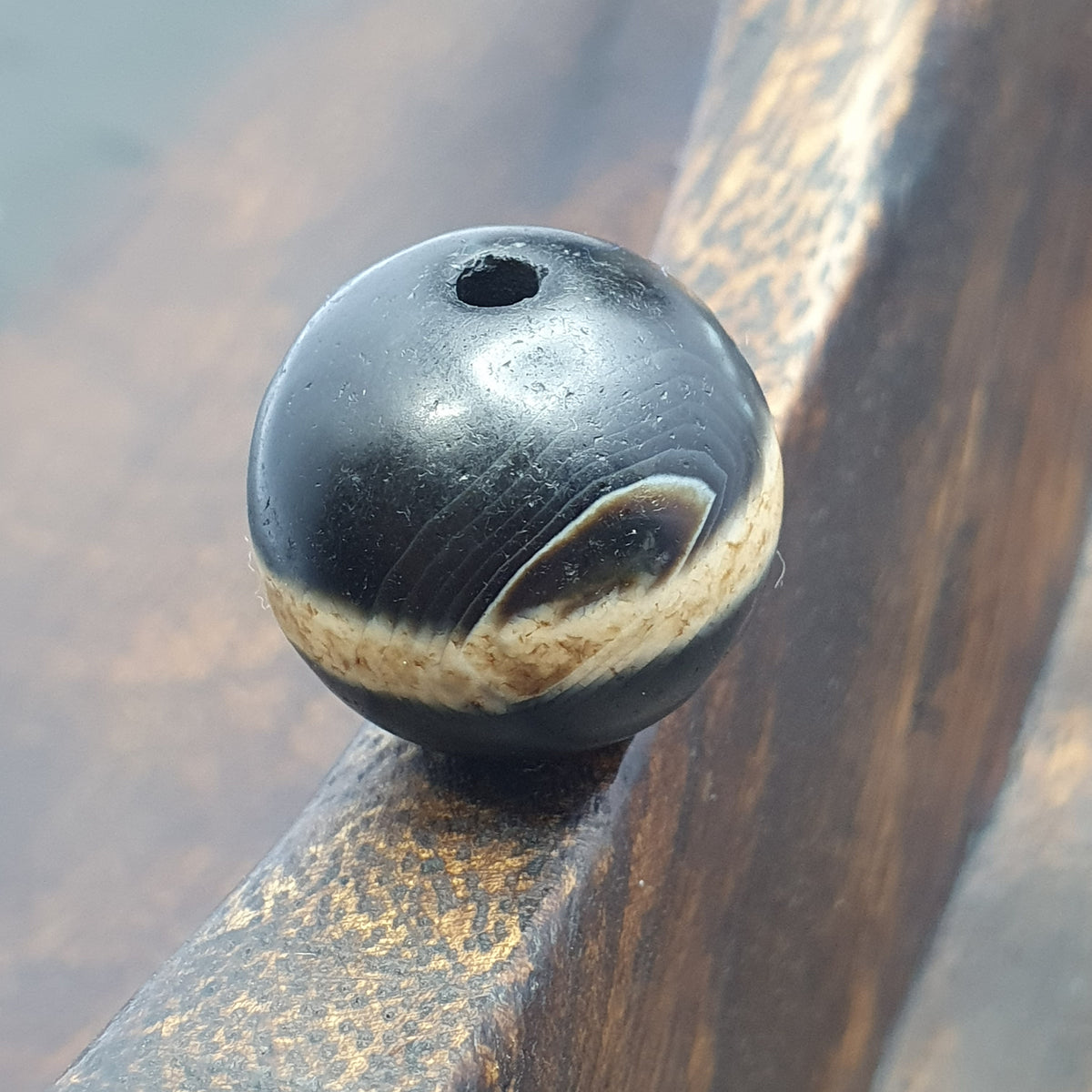 Suliemani Eye 1 Line Rare Himalayan Anituqe Agate Bead Amulet