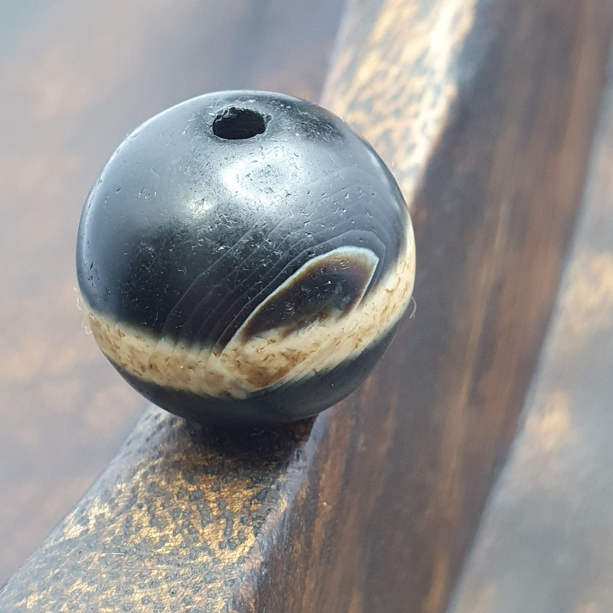 Suliemani Eye 1 Line Rare Himalayan Anituqe Agate Bead Amulet