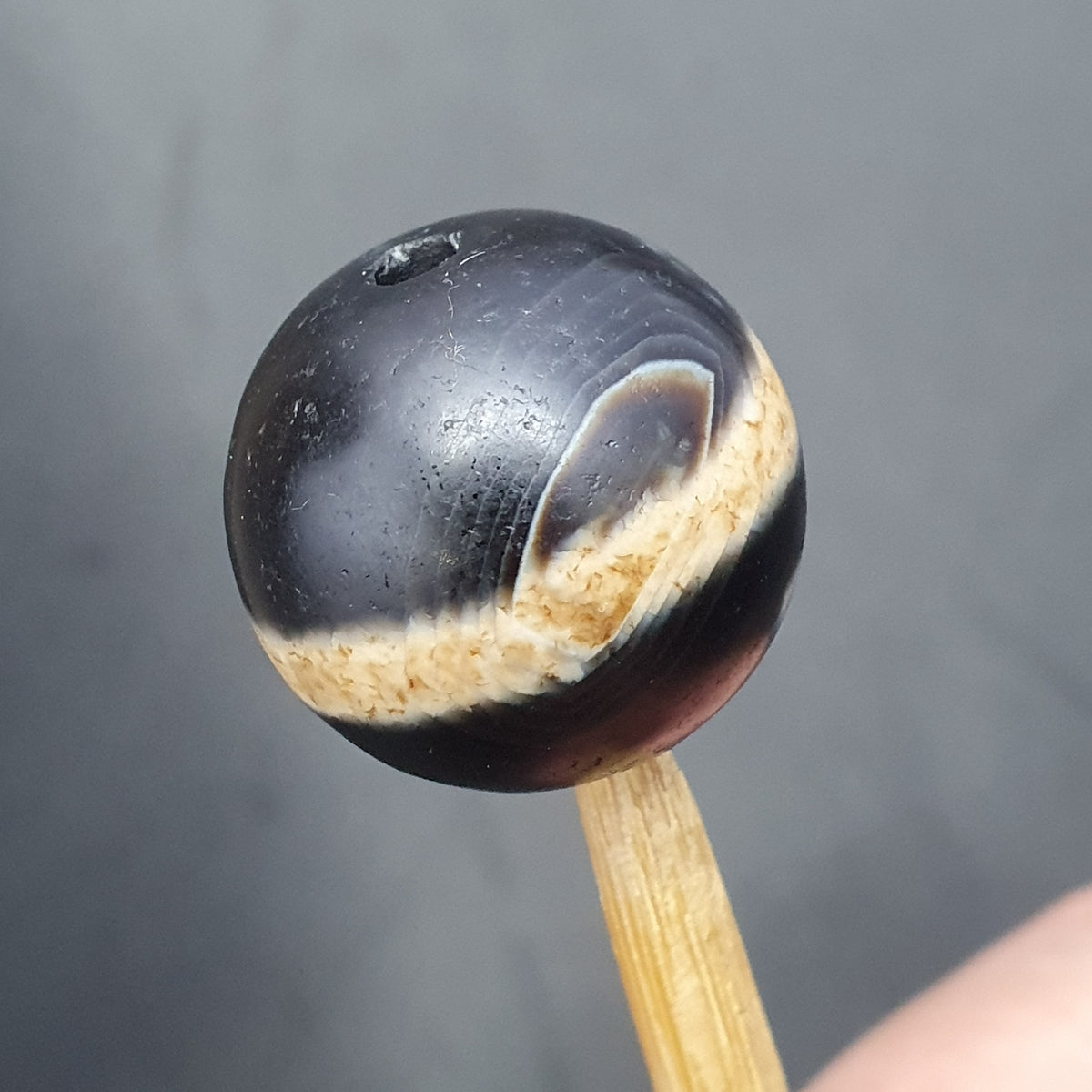 Suliemani Eye 1 Line Rare Himalayan Anituqe Agate Bead Amulet