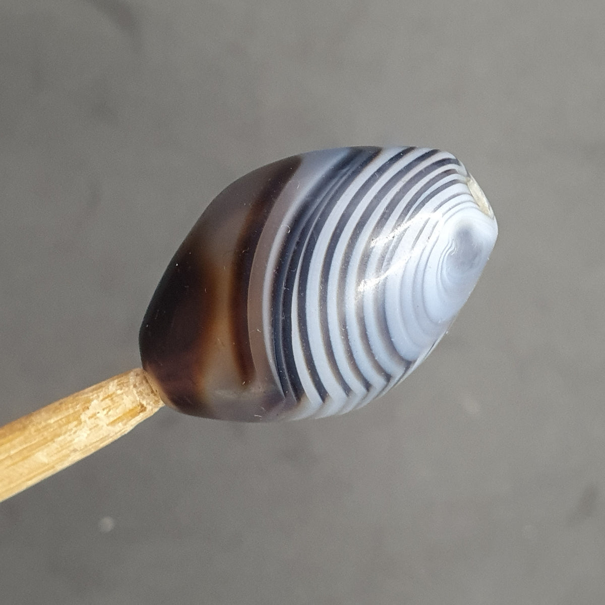 Lot vintage de 2 perles d'agate calcédoine