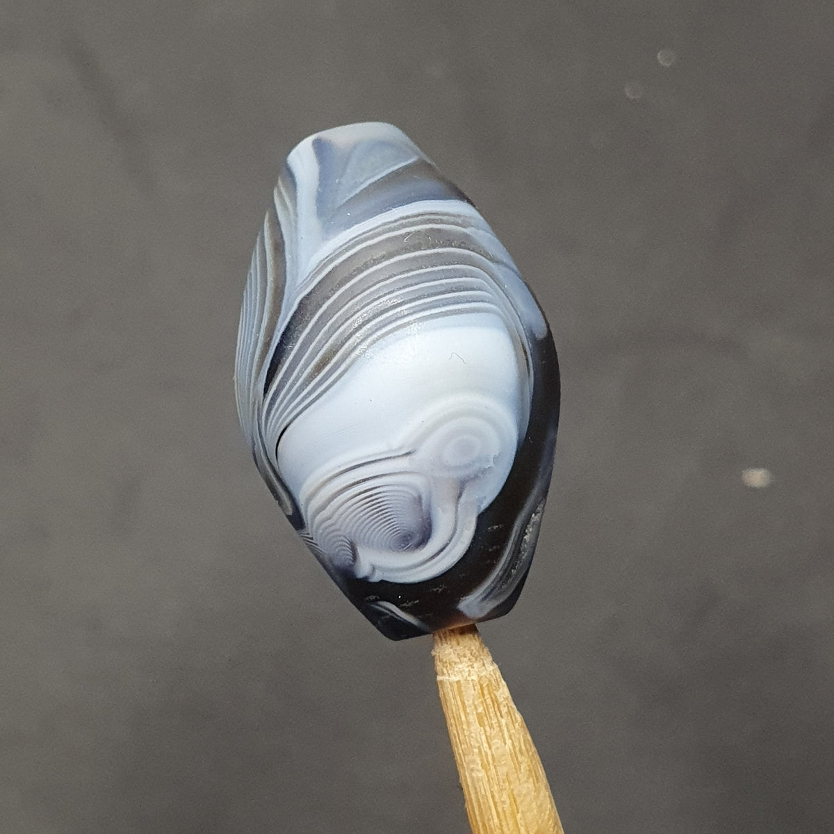 Lot vintage de 2 perles d'agate calcédoine