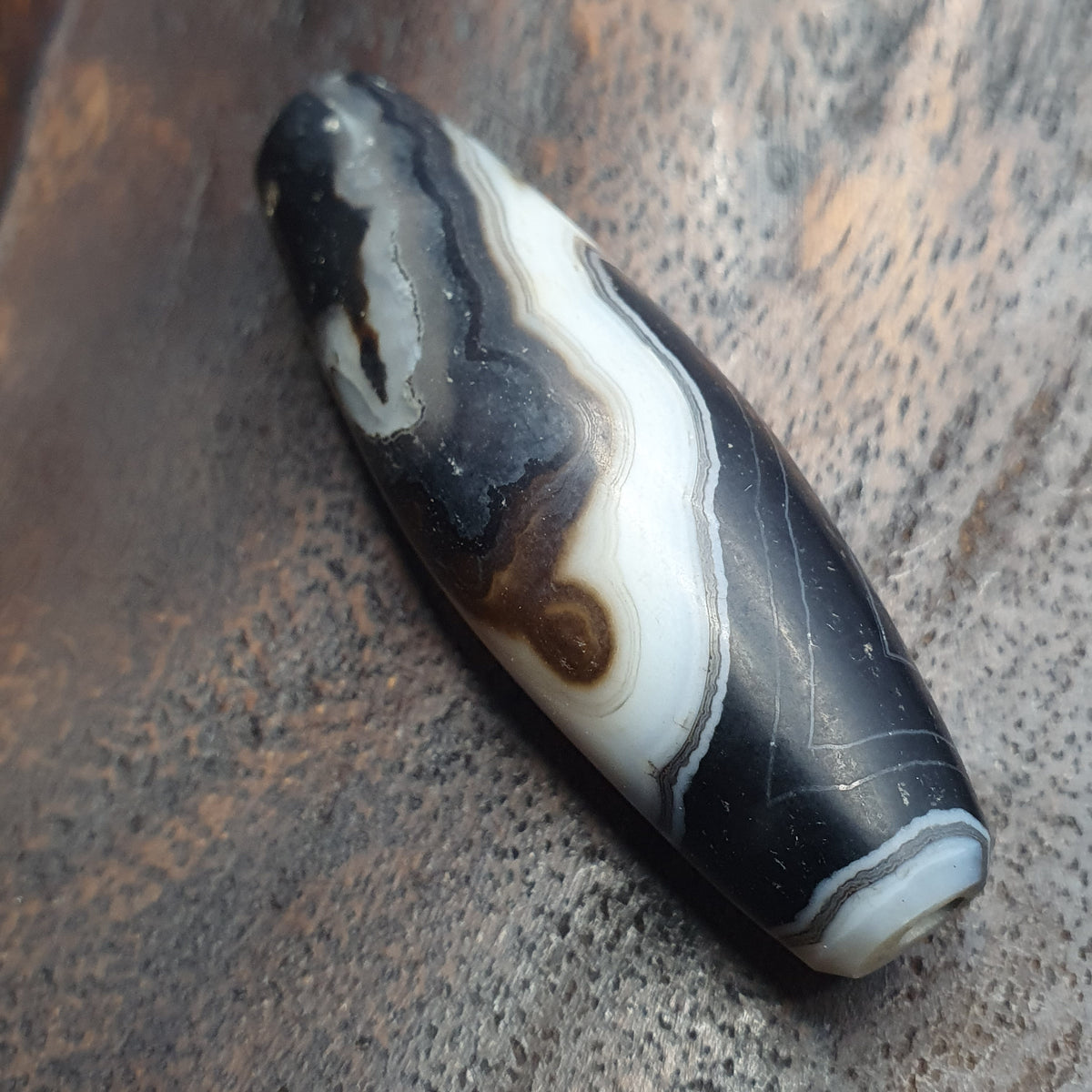 Perle unique vintage agate du Tibet de l'Himalaya à motifs