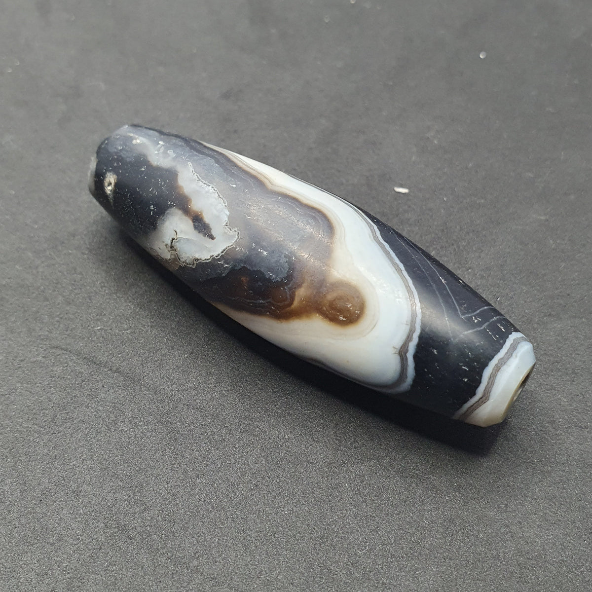 Perle unique vintage agate du Tibet de l'Himalaya à motifs