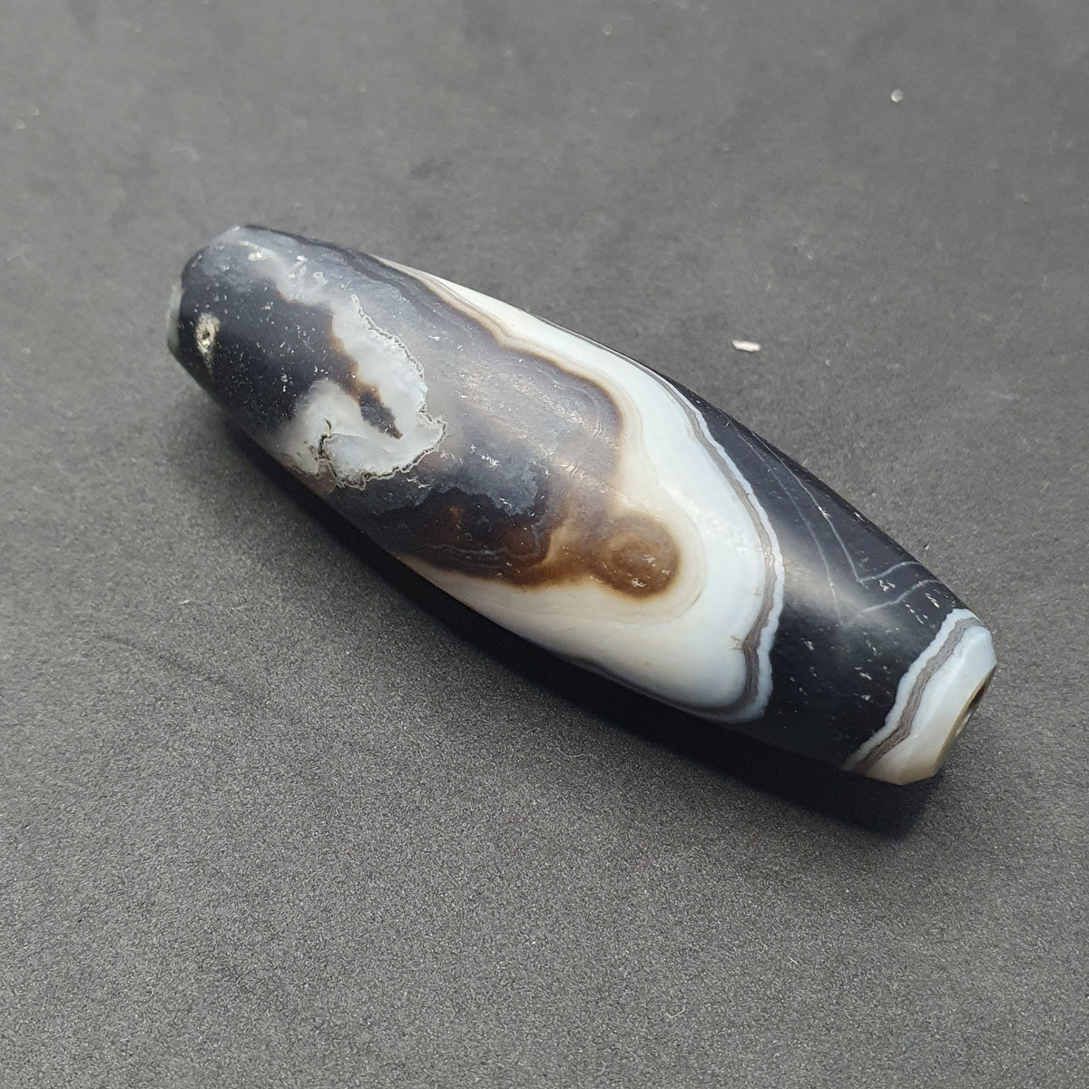 Perle unique vintage agate du Tibet de l'Himalaya à motifs