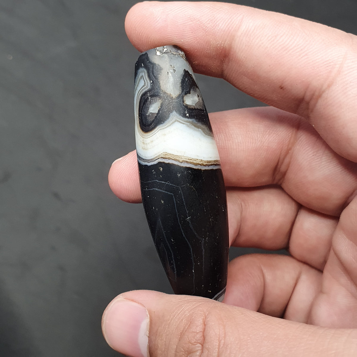 Perle unique vintage agate du Tibet de l'Himalaya à motifs