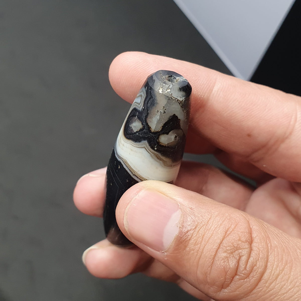 Perle unique vintage agate du Tibet de l'Himalaya à motifs