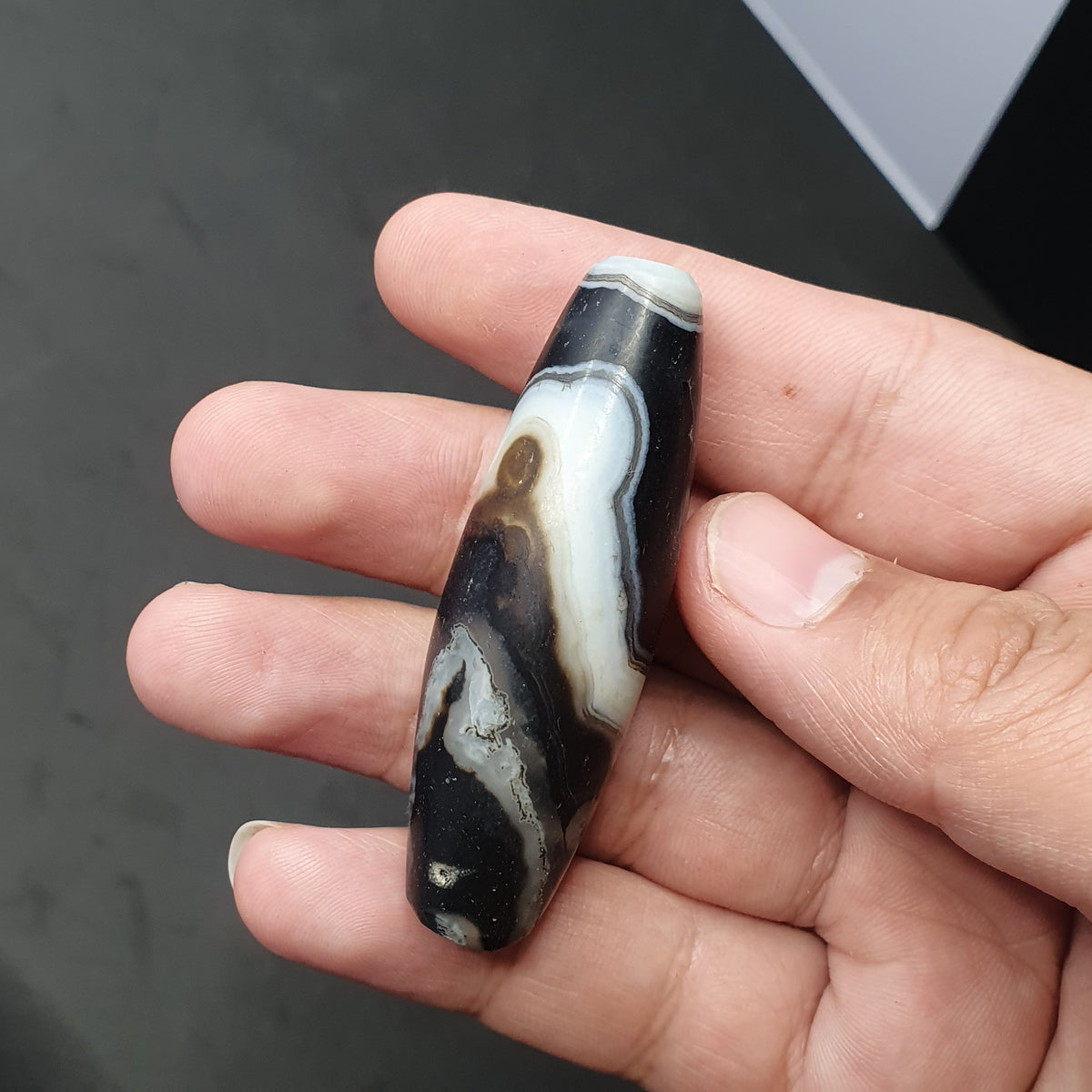 Perle unique vintage agate du Tibet de l'Himalaya à motifs