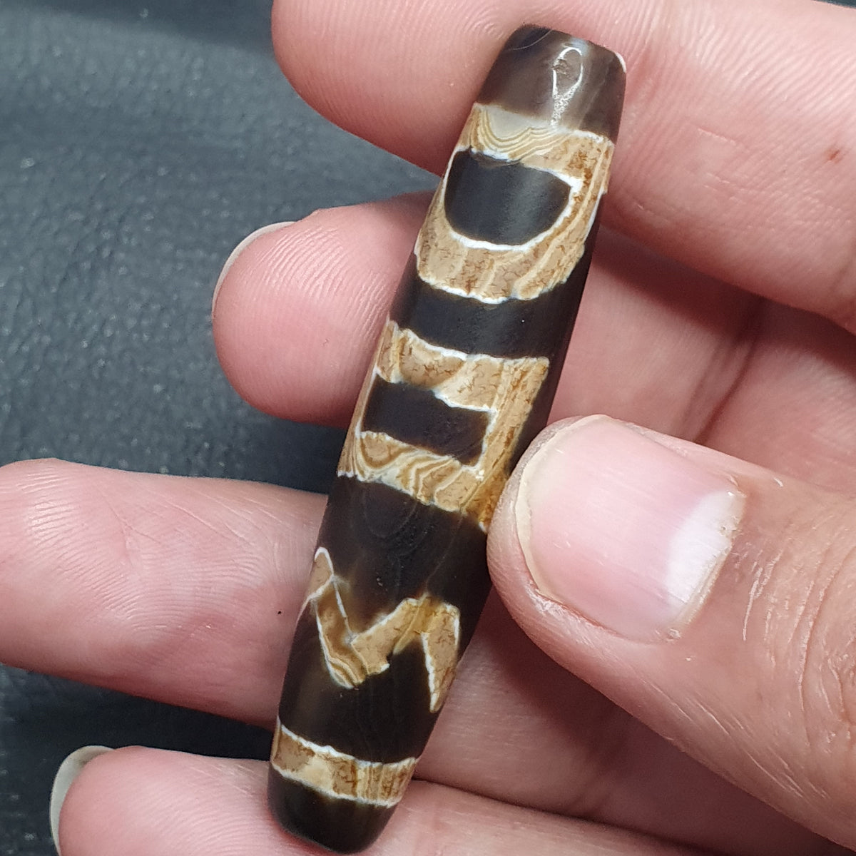 Amulette Perle Dzi en Agate Tibétaine de l'Himalaya Vintage