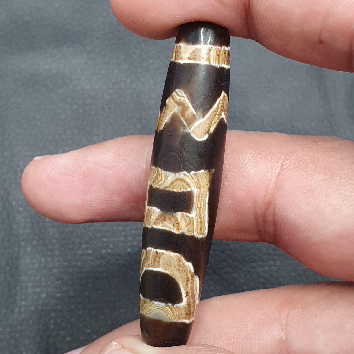 Amulette Perle Dzi en Agate Tibétaine de l'Himalaya Vintage
