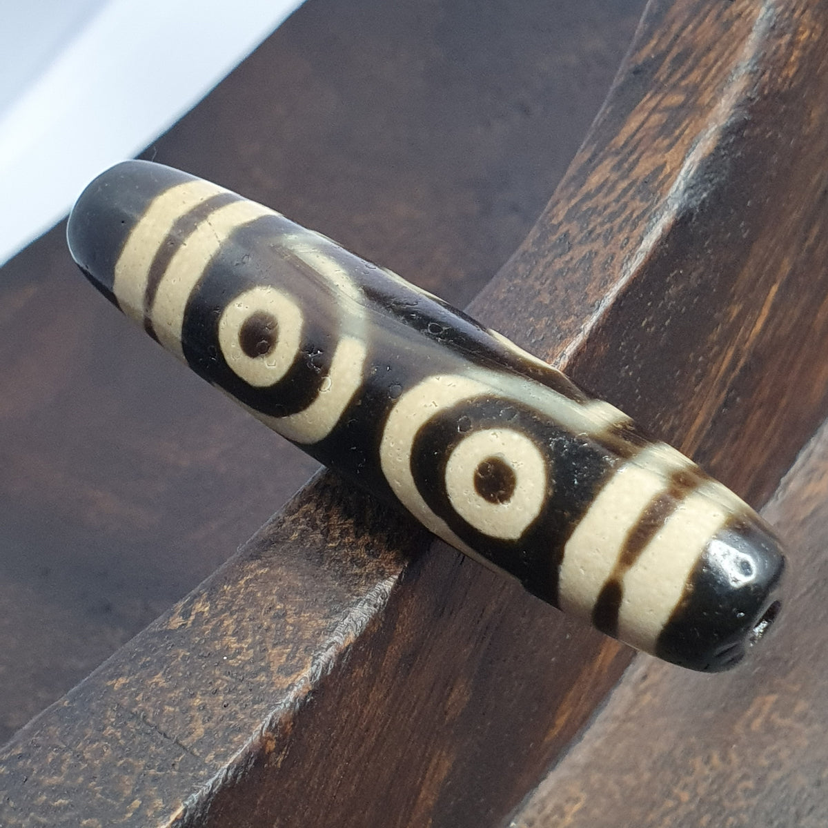 Amulette perle Dzi en agate tibétaine vintage à 7 yeux