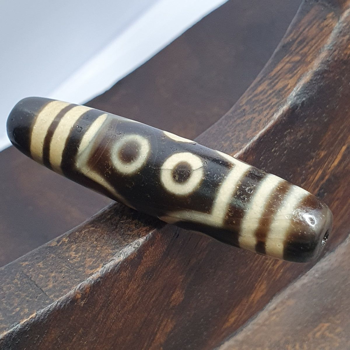 Amulette perle Dzi en agate tibétaine vintage à 7 yeux
