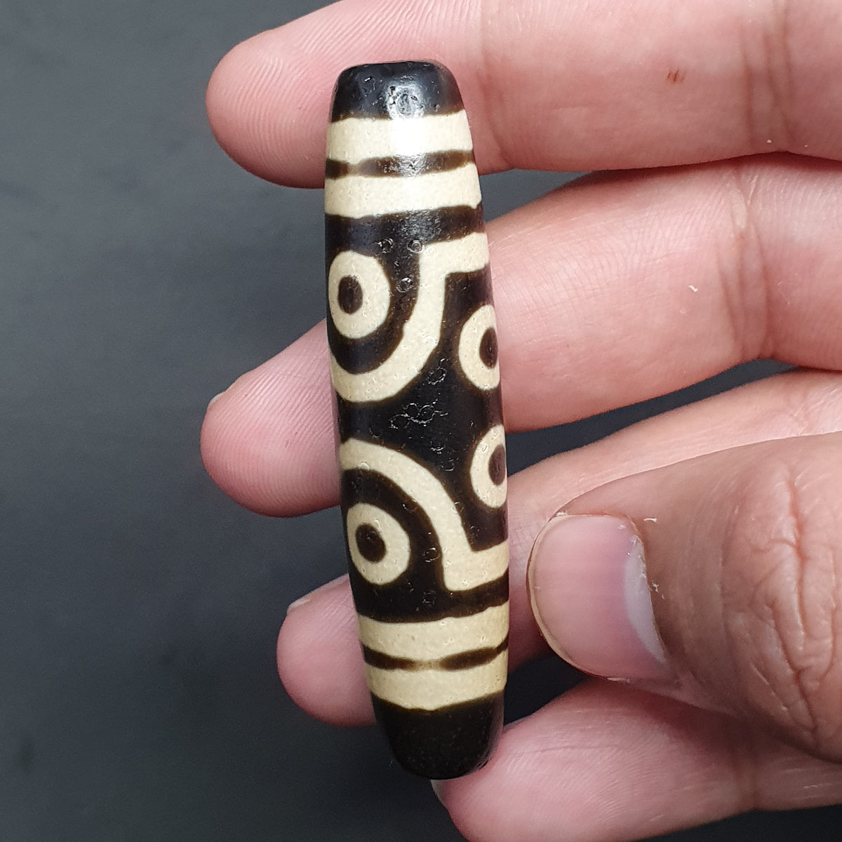 Amulette perle Dzi en agate tibétaine vintage à 7 yeux