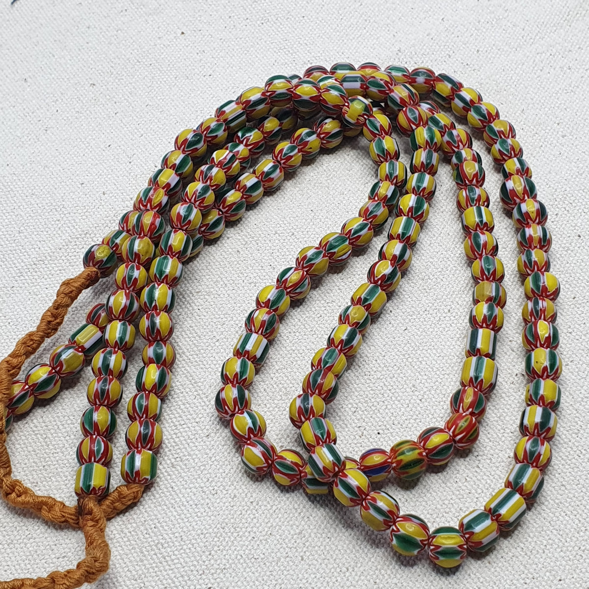 Collier en perles chevron jaunes de style vénitien vintage, 7-8 mm