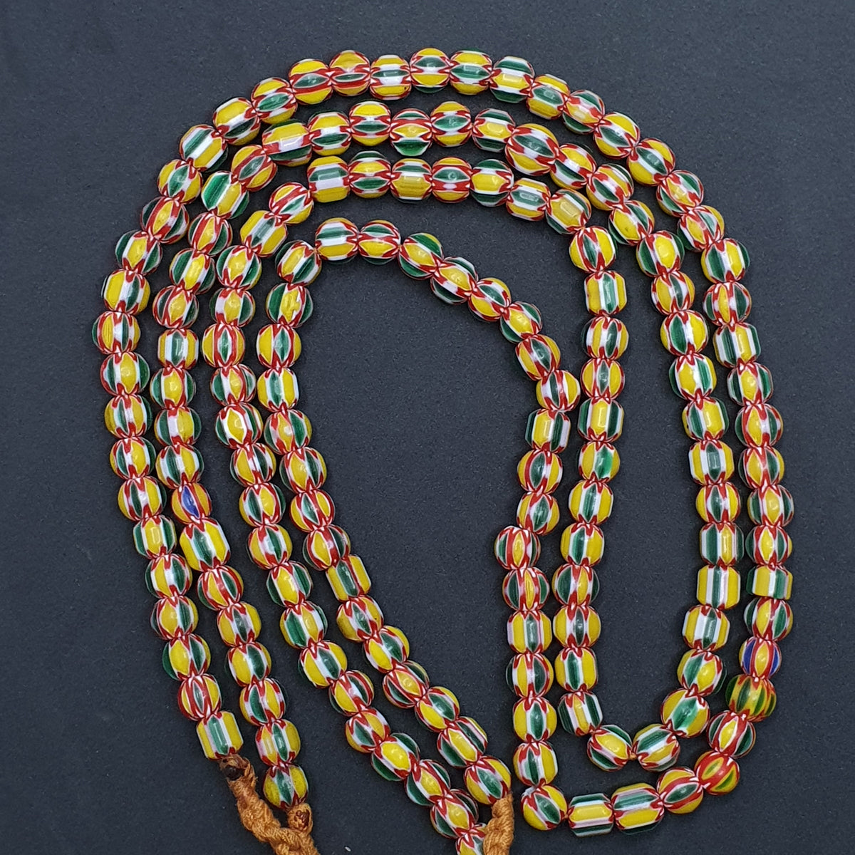 Collier en perles chevron jaunes de style vénitien vintage, 7-8 mm