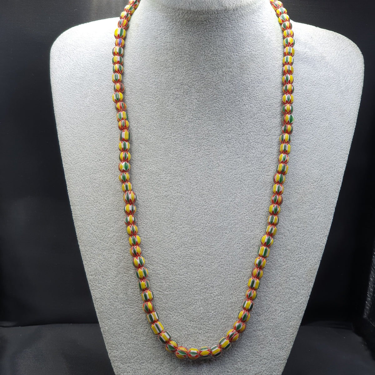 Collier en perles chevron jaunes de style vénitien vintage, 7-8 mm