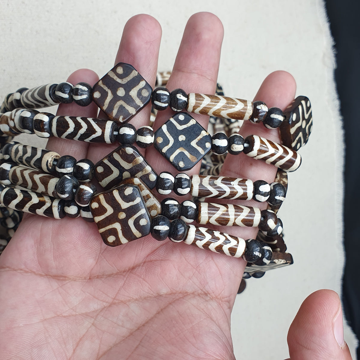 Collier de perles en os style Pumktek vintage